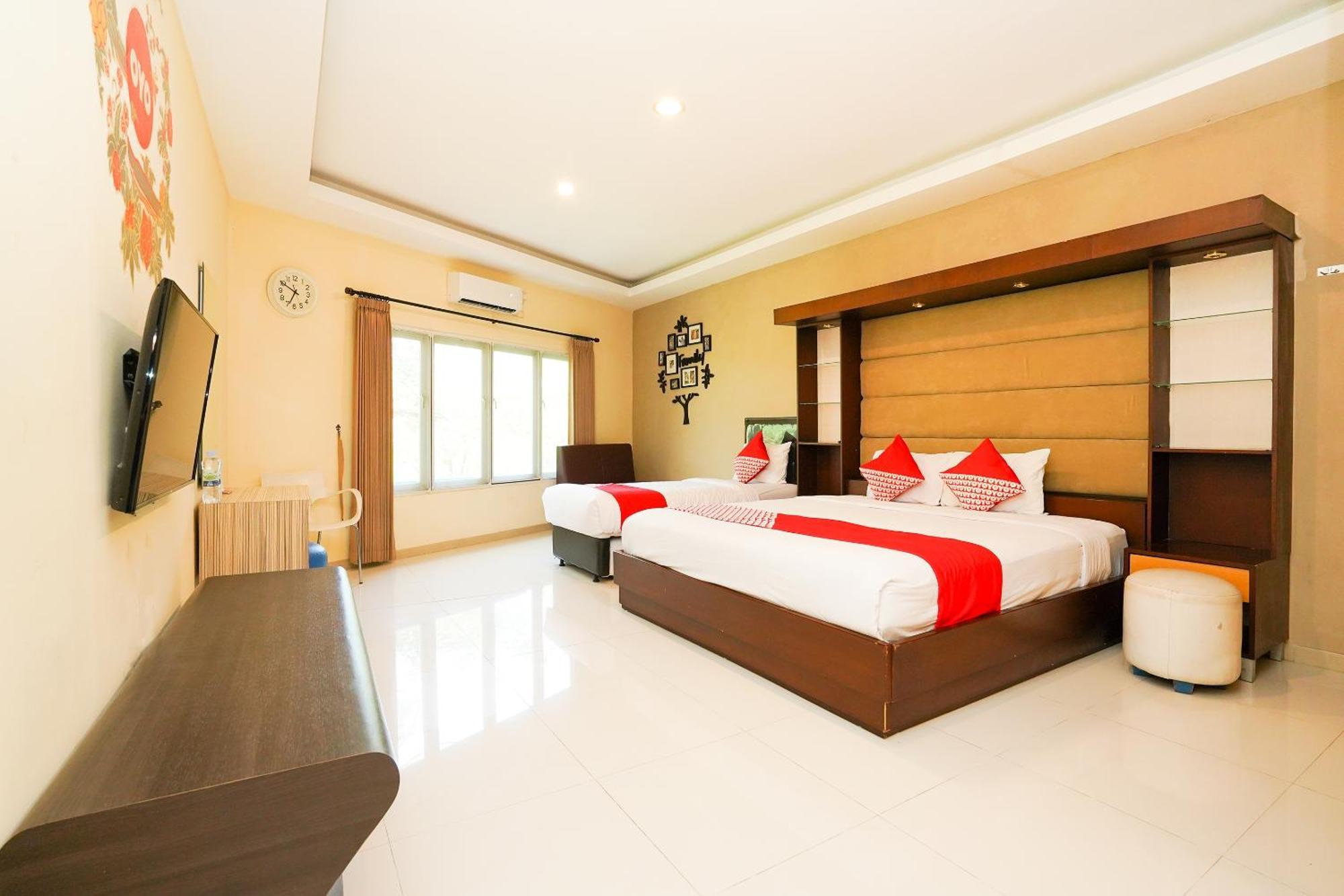 Super Oyo Capital O 175 K-60 Residence Surabaya Ngoại thất bức ảnh
